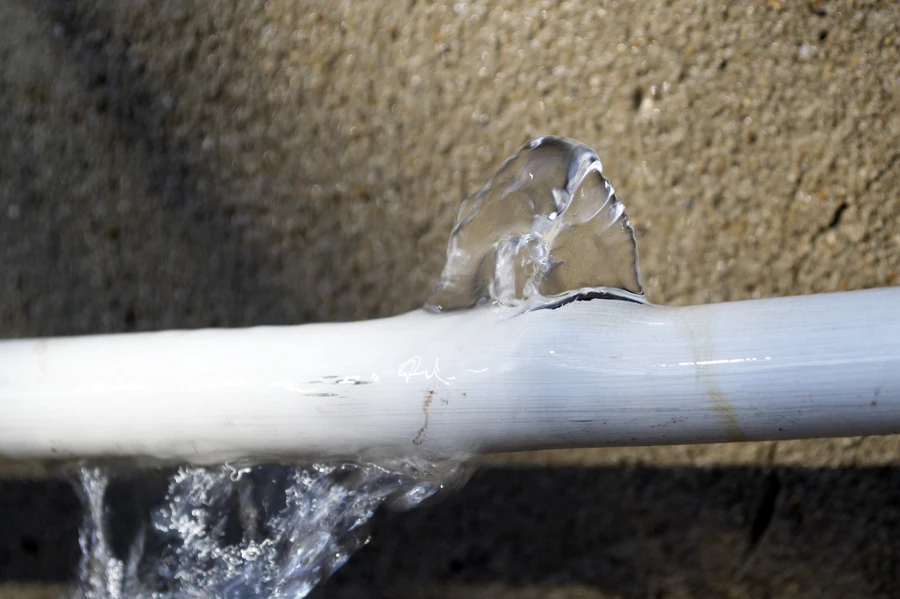 How To Identify Common Warning Signs Of Plumbing Leaks in Greenwich CT